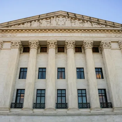 مقر المحكمة العليا الأميركية في واشنطن. - بلومبرغ