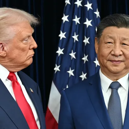 دونالد ترمب وشي جين بينغ في عام 2025 - بلومبرغ