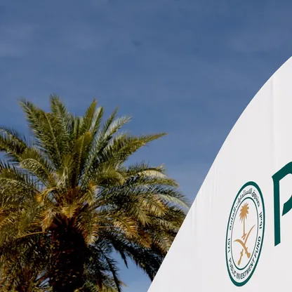 شعار صندوق الاستثمارات العامة خلال بطولة "بي إن بي باريبا" المفتوحة للتنس في كاليفورنيا. 13 مارس 2024 - بلومبرغ