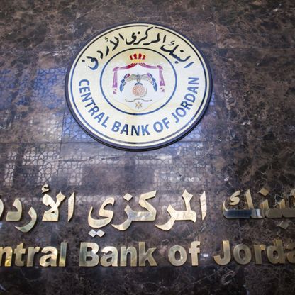 إيرادات الأردن السياحية تهوي 60% في 5 أشهر.. والدين العام يرتفع