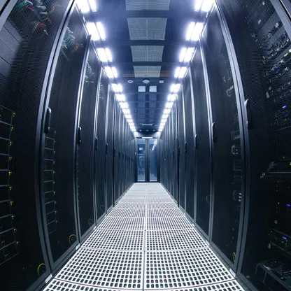 مركز بيانات في الصين - Getty Images