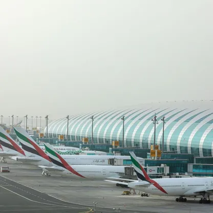 مطار دبي - طيران الإمارات  - المصدر: بلومبرغ