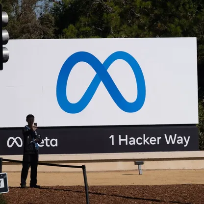 شعار شركة "ميتا بلاتفورمز" بمقرها الرئيسي في كاليفورنيا. - المصدر: بلومبرغ