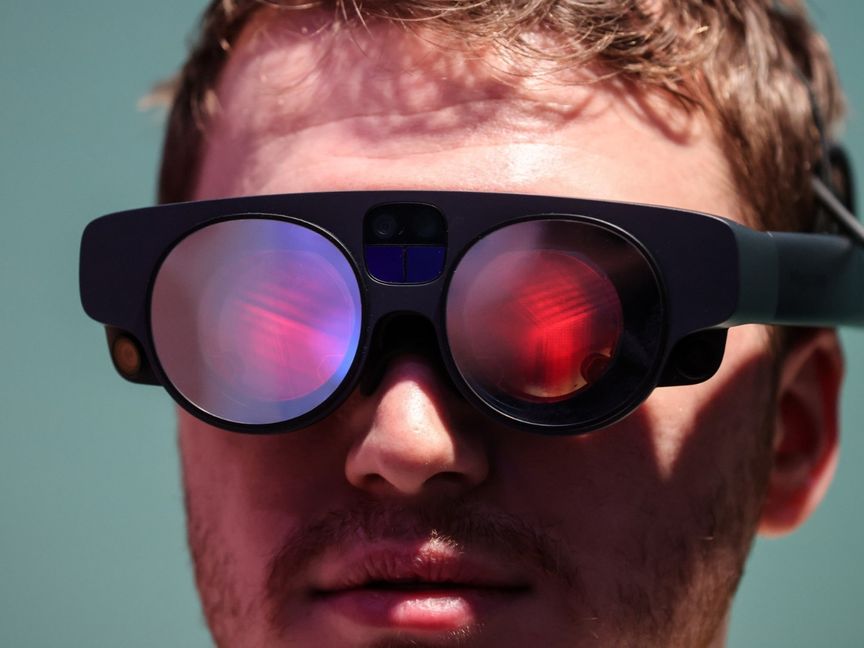 سماعة الرأس "ماجيك ليب 2 إيه آر" (Magic Leap 2 AR) - بلومبرغ