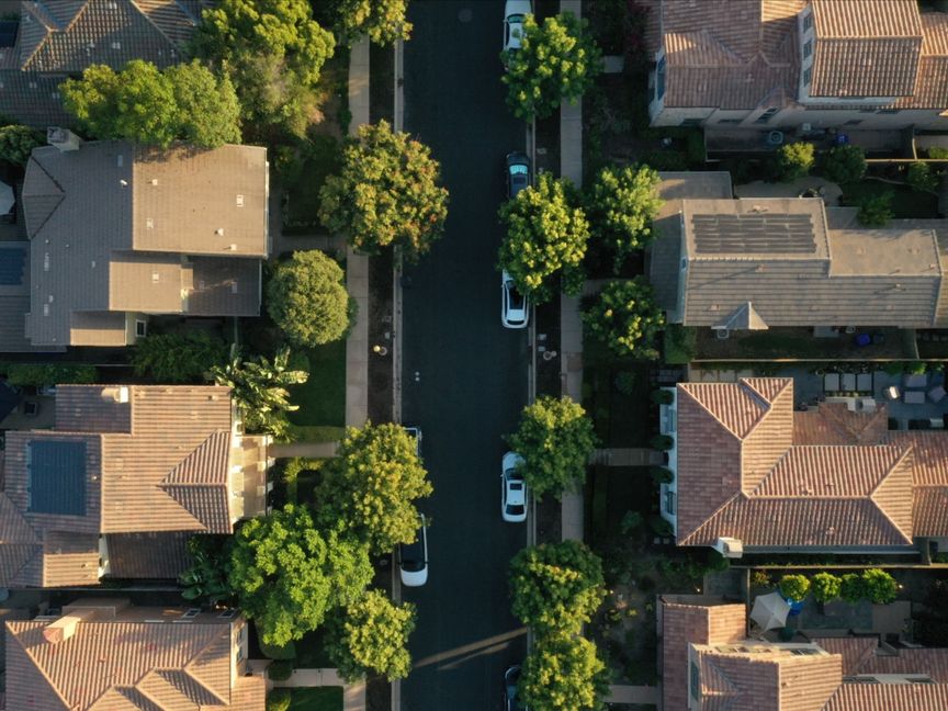 صورة جوية لحي سكني في مدينة سان دييغو بولاية كاليفورنيا الأمريكية - المصدر: بلومبرغ