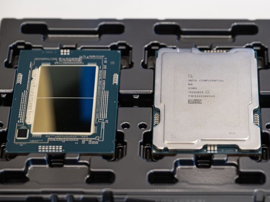 معالج "Intel Xeon" من الجيل الخامس خلال حدث إطلاق "Intel AI Everywhere" في نيويورك، الولايات المتحدة، يوم الخميس 14 ديسمبر 2023. - المصدر: بلومبرغ