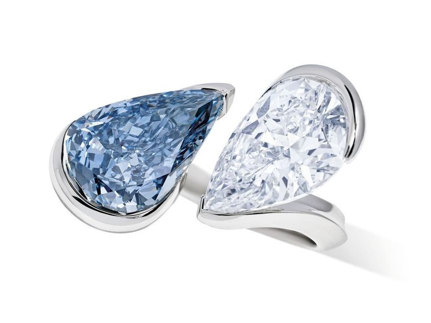 A blue diamond ring Christie's, which sold for $9,254,595 - الشرق/بلومبرغ