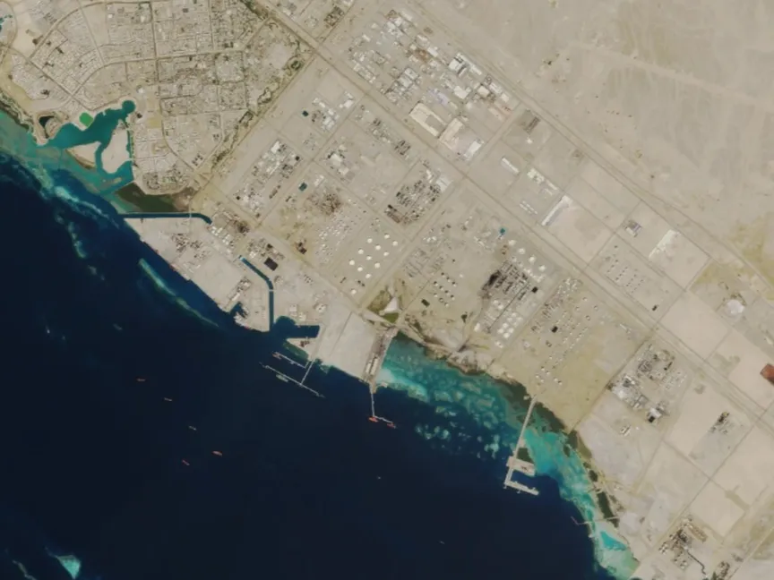 صورة ملتقطة عبر قمر اصطناعي لميناء ينبع السعودي (المصدر: بلومبرغ/ كوبرنيكوس) - بلومبرغ