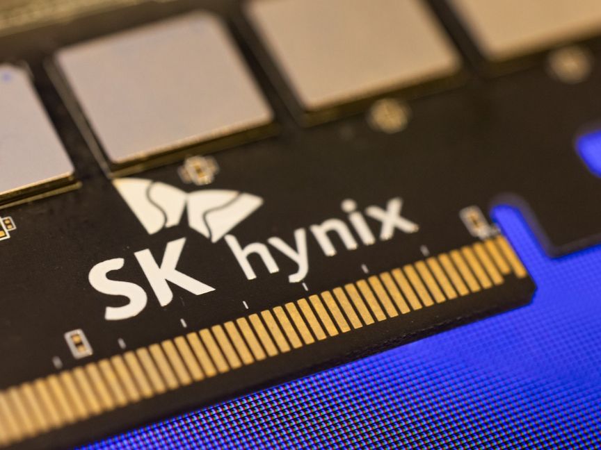 وحدة ذاكرة (SK Hynix)، معروضة في معرض أشباه الموصلات (SEDEX) في سيول، كوريا الجنوبية - بلومبرغ