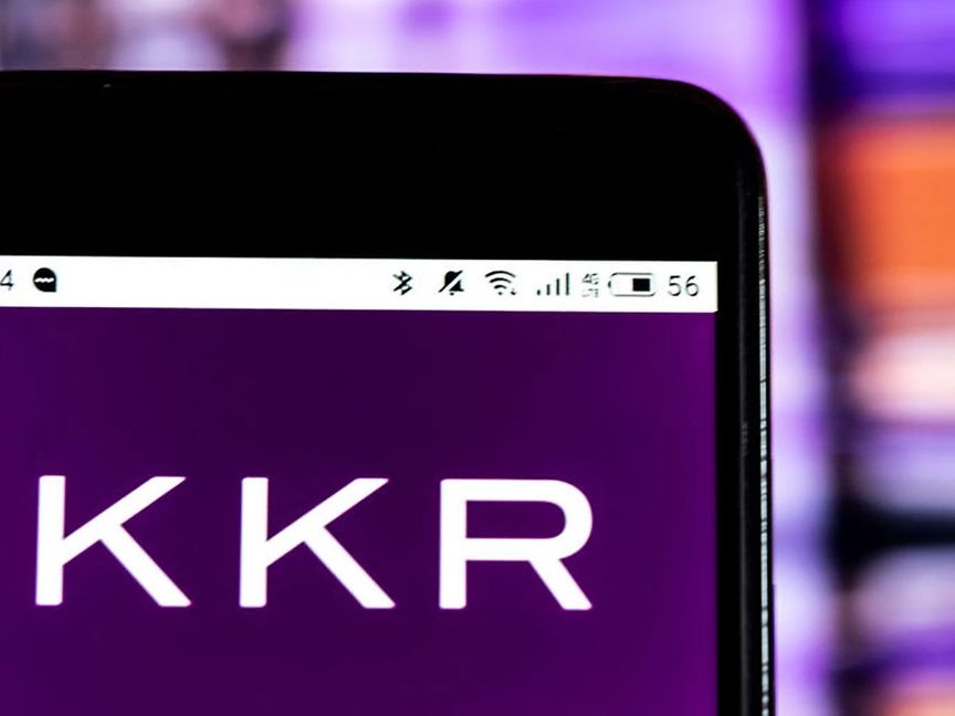 شعار شركة الأسهم الخاصة KKR & Co. Inc. على هاتف ذكي. - المصدر: لايت روكيت