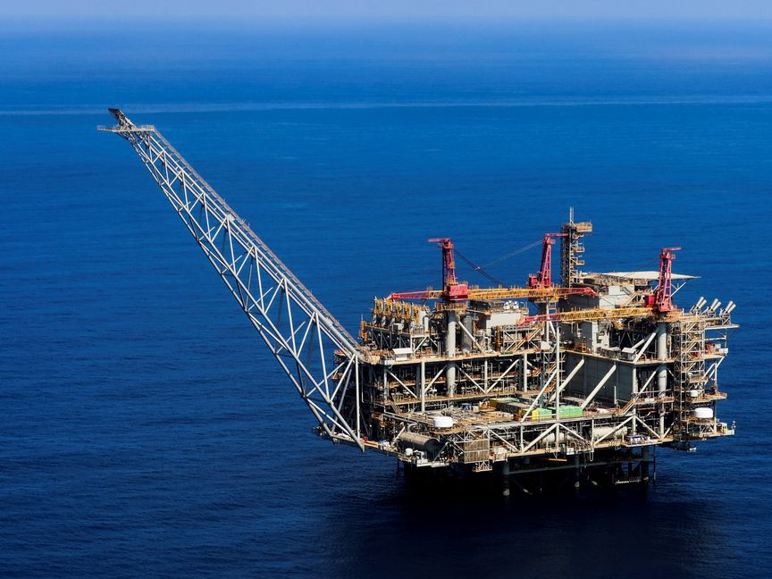منصة إنتاج بحرية في حقل "ليفياثان"، أكبر  حقول الغاز في إسرائيل، قرب خليج حيفا - المصدر: رويترز