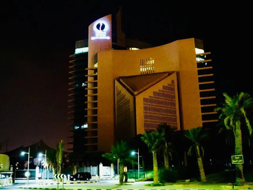 المبني الرئيسي لمؤسسة البترول الكويتية، الكويت - بلومبرغ