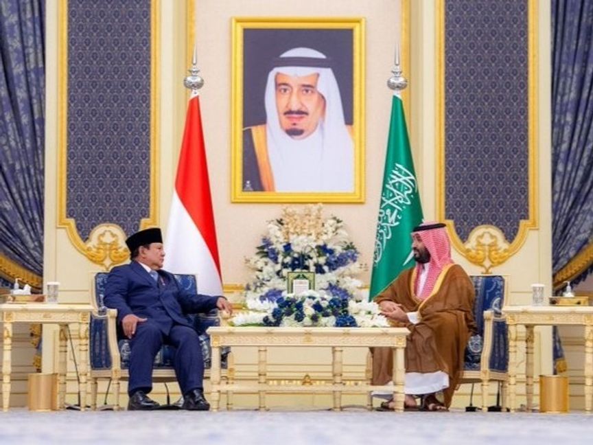 ولي العهد السعودي الأمير محمد بن سلمان يجري مباحثات مع الرئيس الإندونيسي برابوو سوبيانتو في الرياض. 3 يوليو 2025 - بلومبرغ