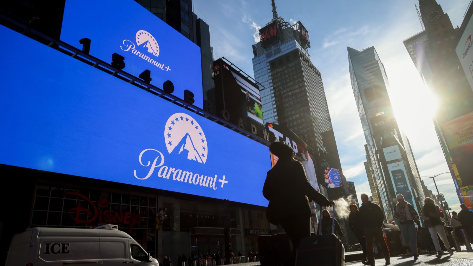 باراماونت تسدد 2.8 مليار دولار لـquot;نتفلكسquot; بعد انسحابها من صفقة quot;وارنر براذرزquot; 