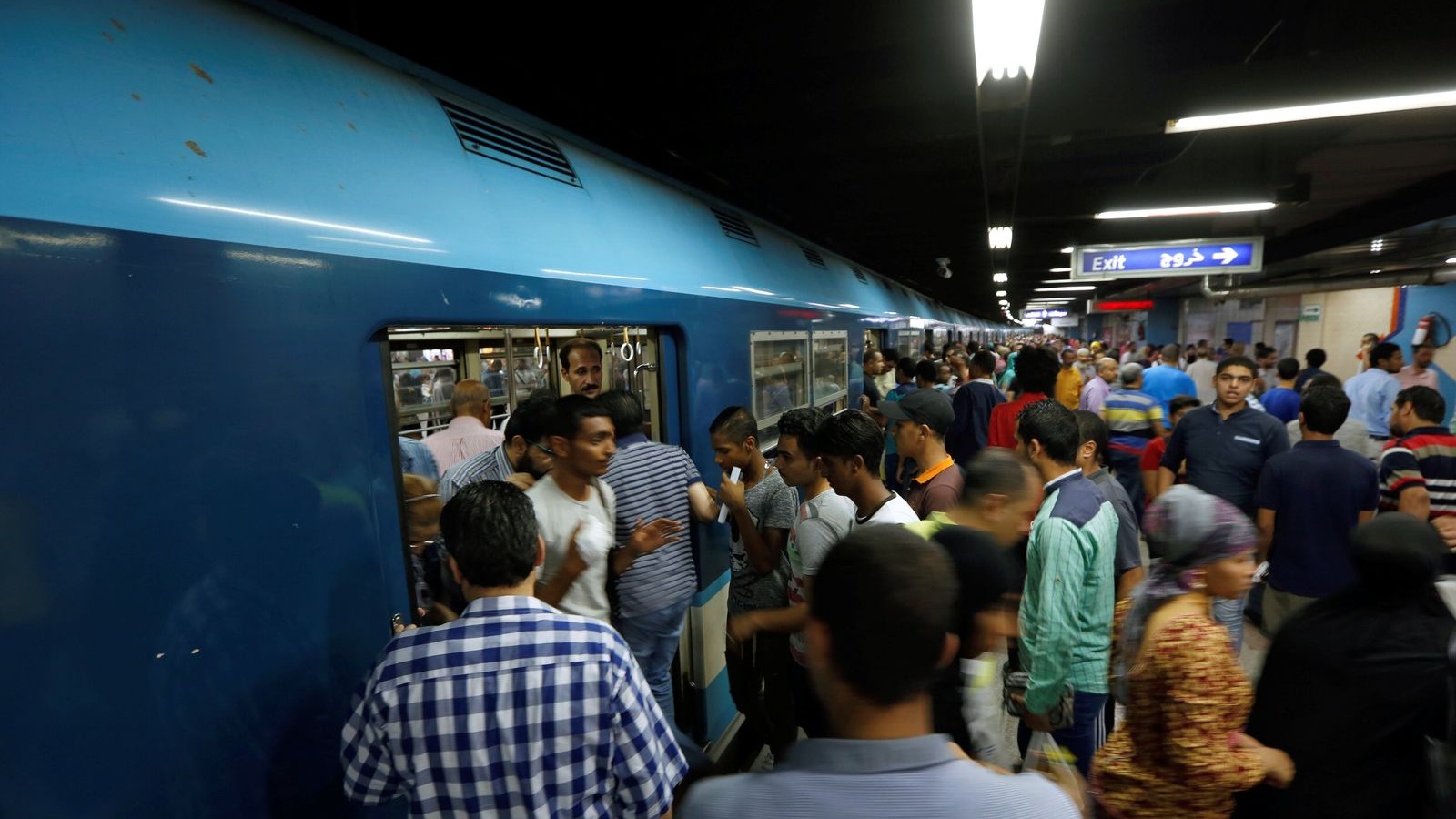 مصر ترفع أسعار بعض تذاكر القطارات ومترو الأنفاق بدءاً من الجمعة 