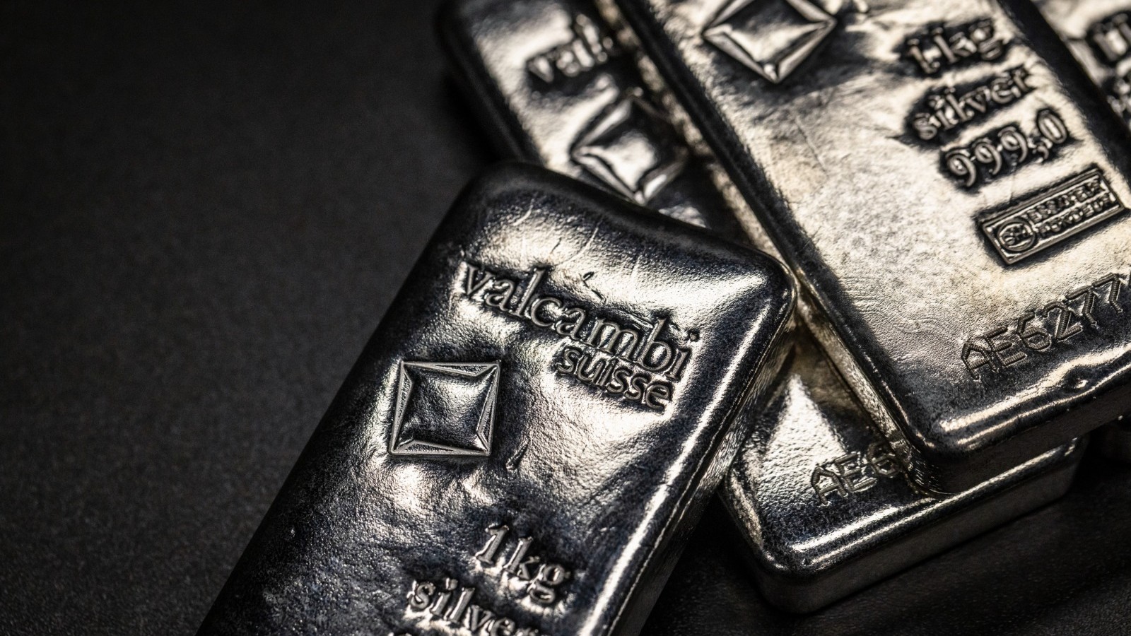 تحركات لكبح جماح السوق تسقط صندوق الفضة الصيني 