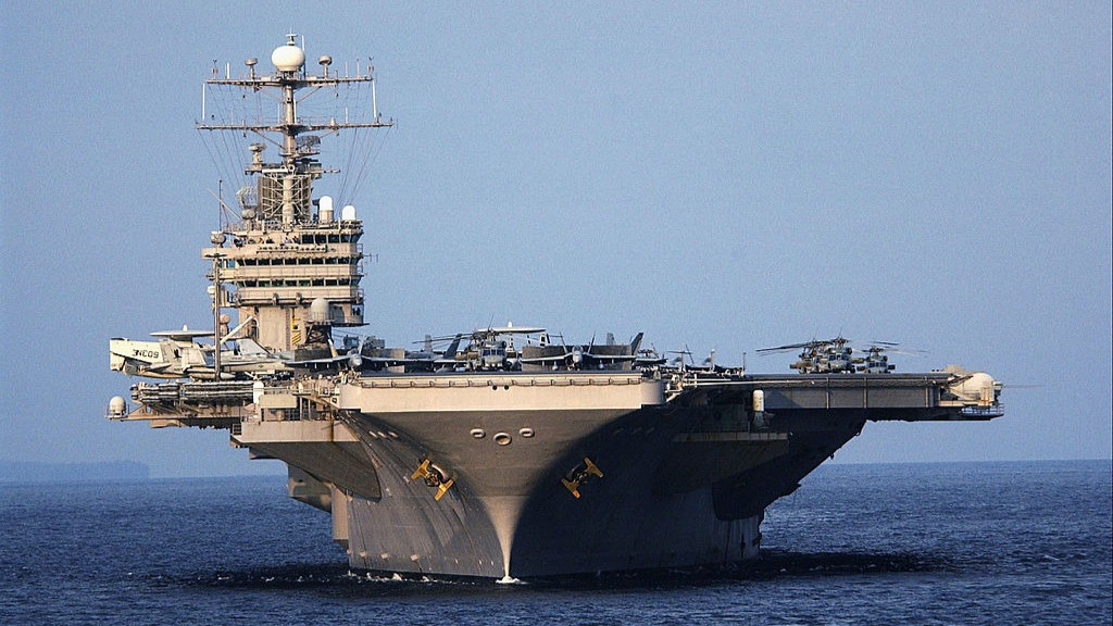 حشد ترمب قوات بحرية في الشرق الأوسط يعيد إشعال التوتر مع إيران 