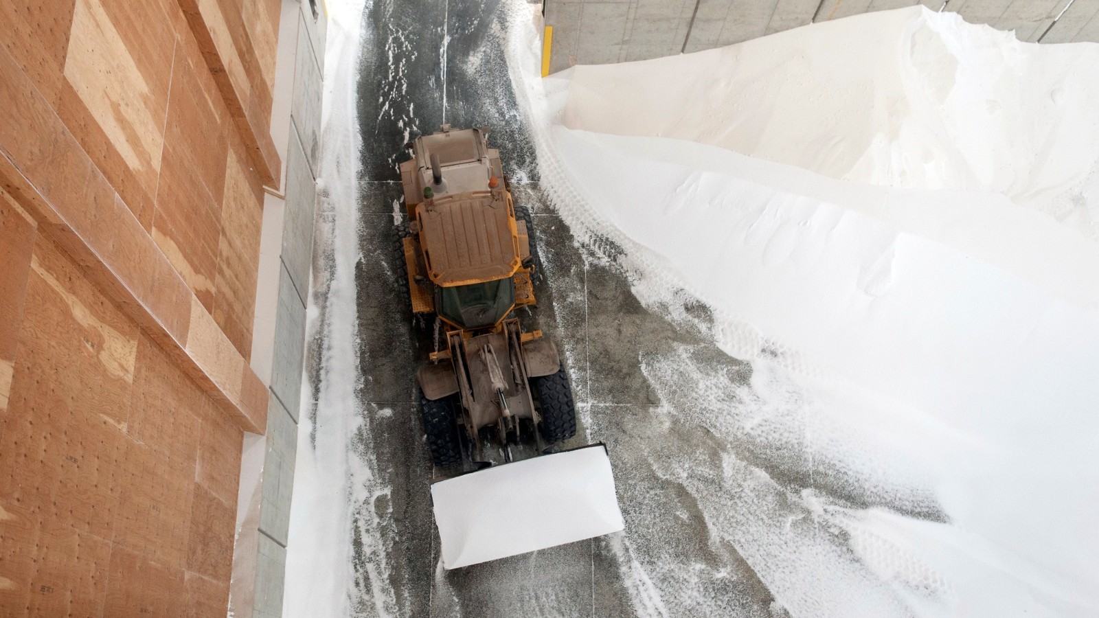 أسعار الأسمدة تتراجع مع إعلان إيران فتح مضيق هرمز 