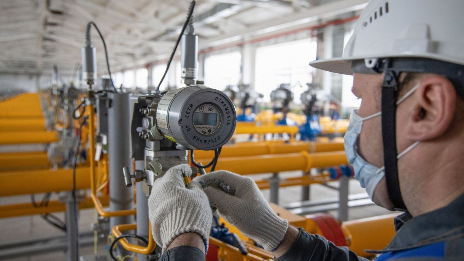 روسيا تدرس إعادة توجيه صادرات الغاز المسال من أوروبا إلى آسيا 