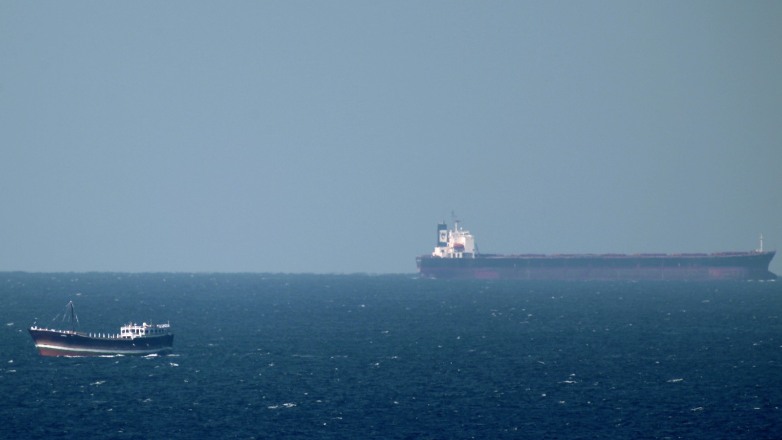 أسعار النفط ترتفع وسط ترقب لمحادثات أميركية إيرانية في جنيف 