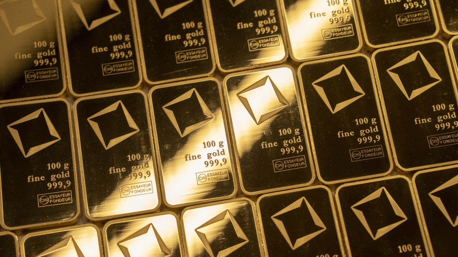 استقرار أسعار الذهب بعد بيانات أميركية متباينة 