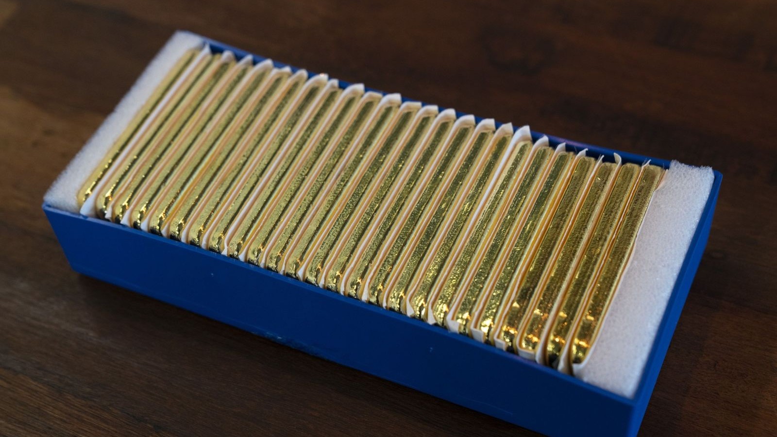 الذهب يتراجع بعد بيانات أميركية قوية أربكت رهانات خفض الفائدة 