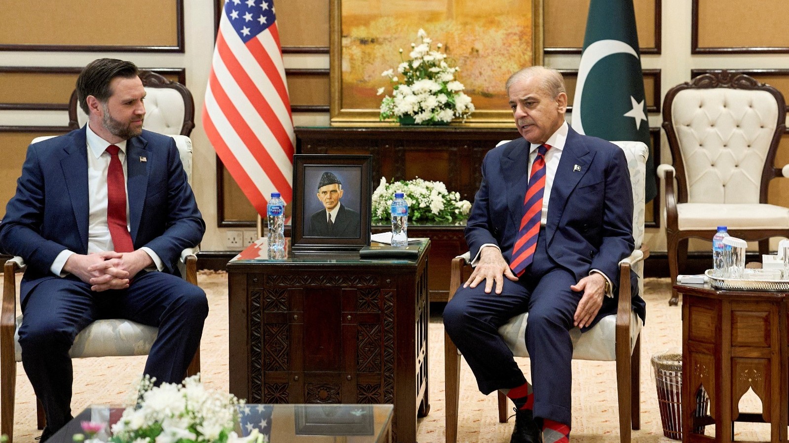 واشنطن وطهران في محادثات ماراثونية.. هذه تفاصيل اليوم الأول 