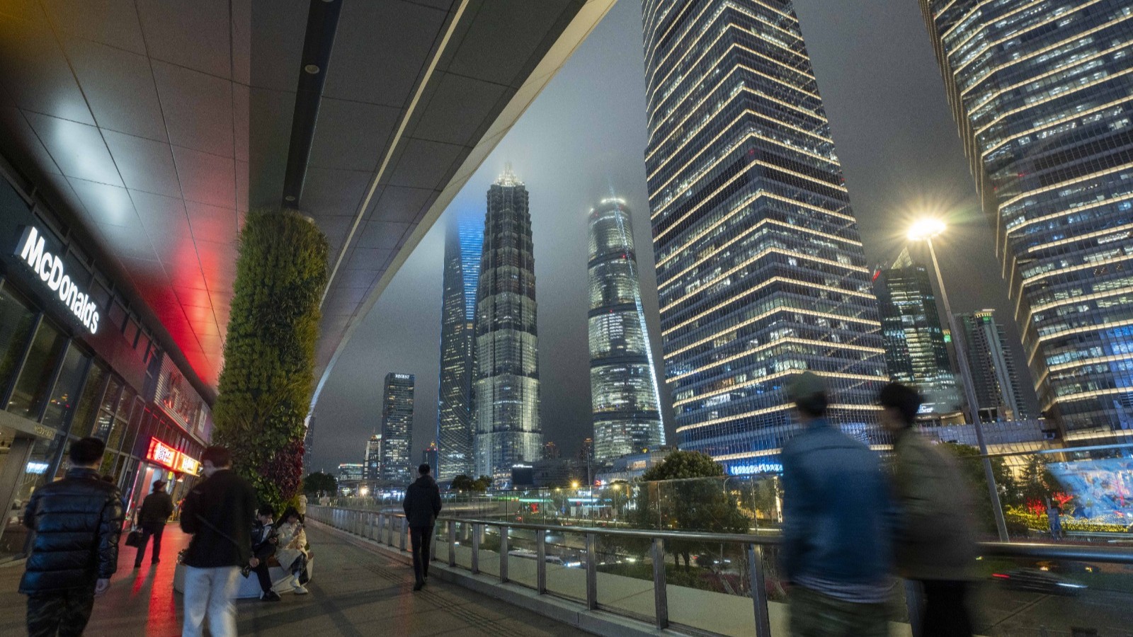 الأسهم الآسيوية تسجل مستوى قياسياً وسط اضطرابات السياسة الأميركية 