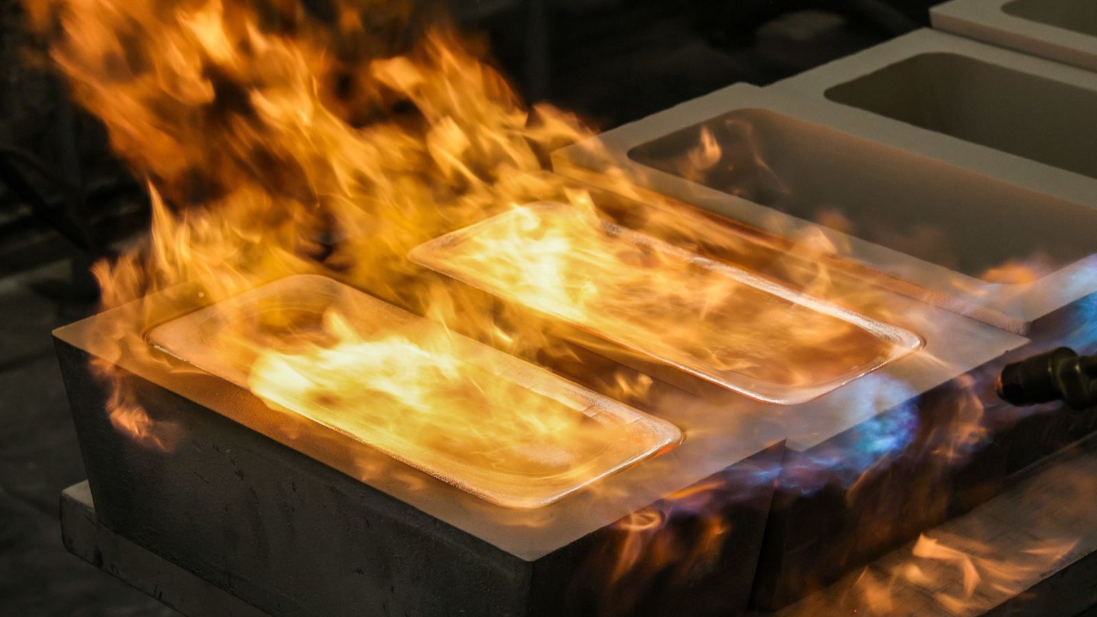 الذهب يخترق حاجز 5 آلاف دولار مع تصاعد المخاوف الجيوسياسية 