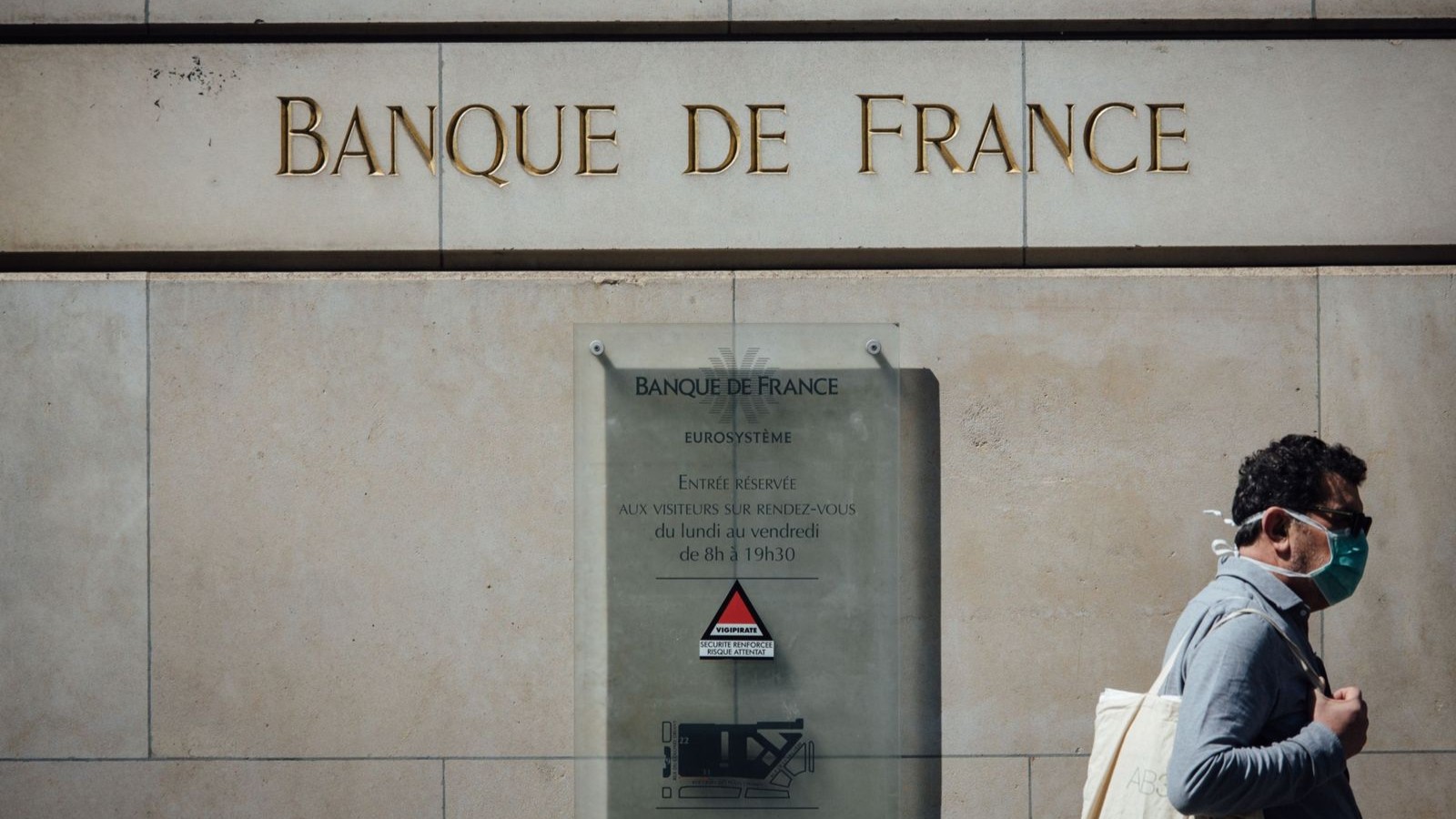 المركزي الفرنسي يتوقع توسع الاقتصاد في الربع الأول رغم الضغوط 