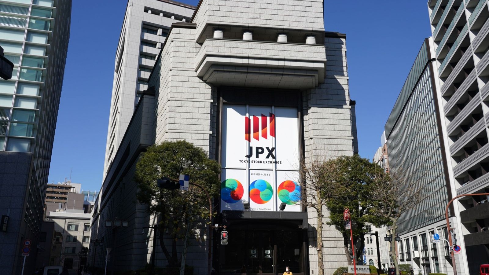 الأسهم الآسيوية ترتفع قبيل مفاوضات الهدنة في باكستان 