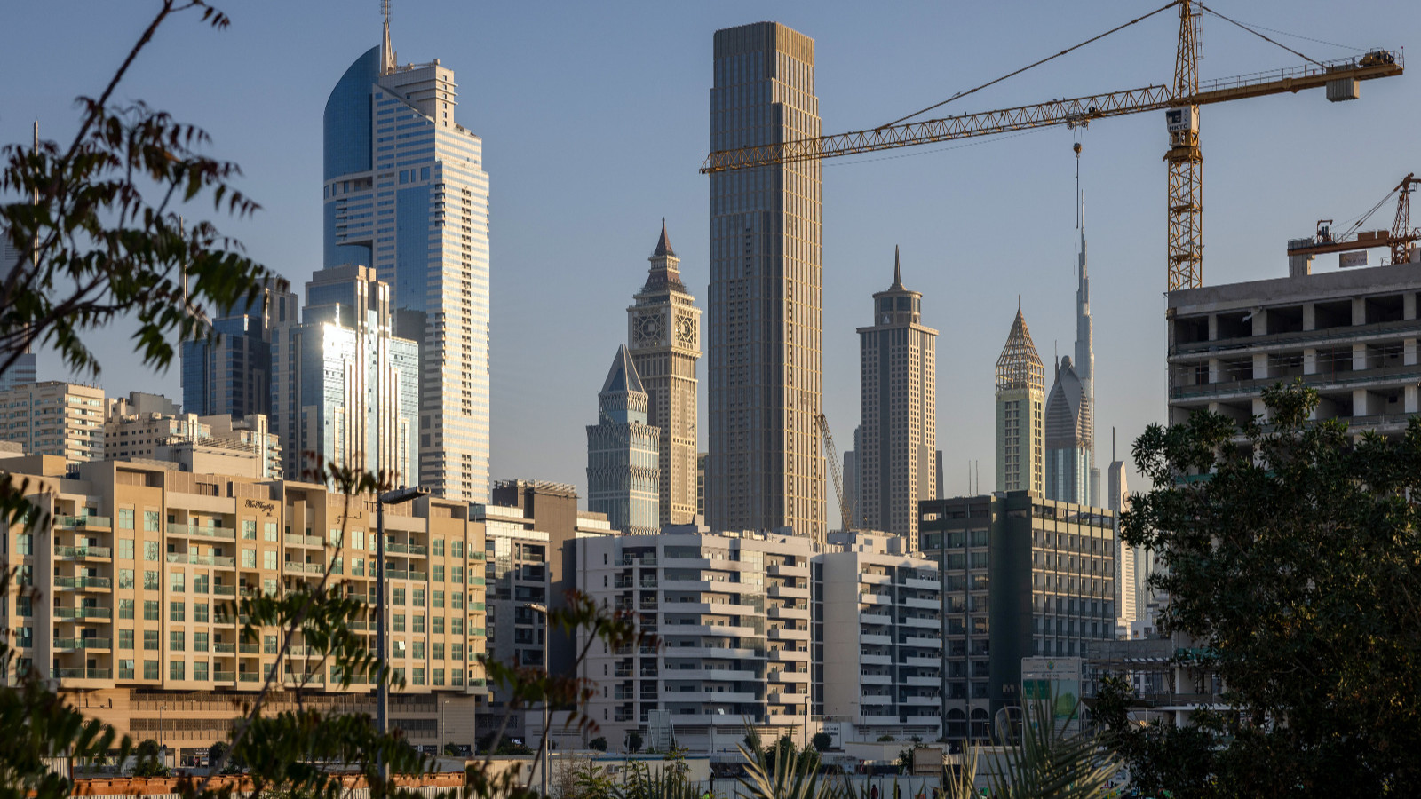 وسط فتور العقارات.. دبي تضخ 1.4 مليار دولار في مركزها المالي