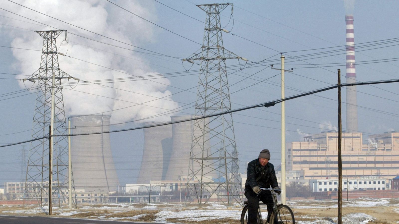 الصين تشغل أكبر محطة لتخزين الطاقة بالهواء المضغوط في العالم 