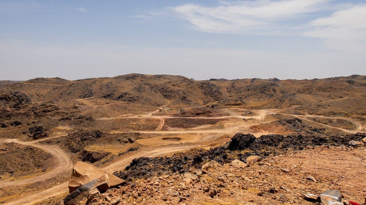 S&P: استكشاف التعدين في السعودية يقفز 7 أضعاف لكن الفجوة قائمة 