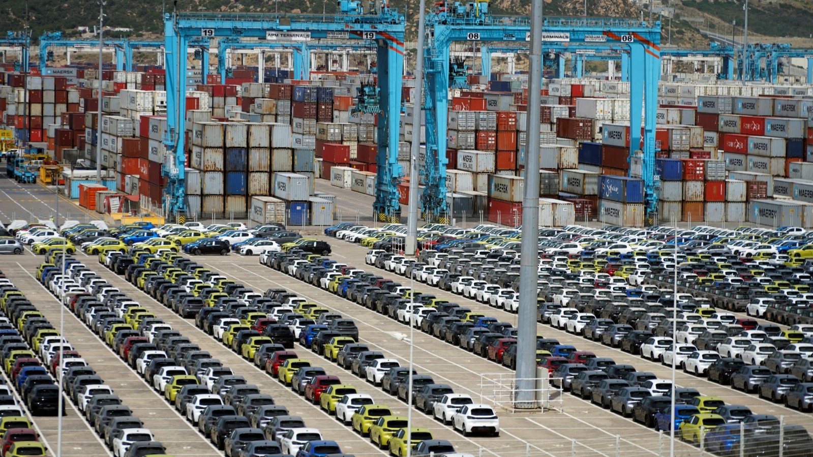 العجز التجاري للمغرب يتفاقم 23.5% بالنصف الأول مع قفزة واردات الطاقة 