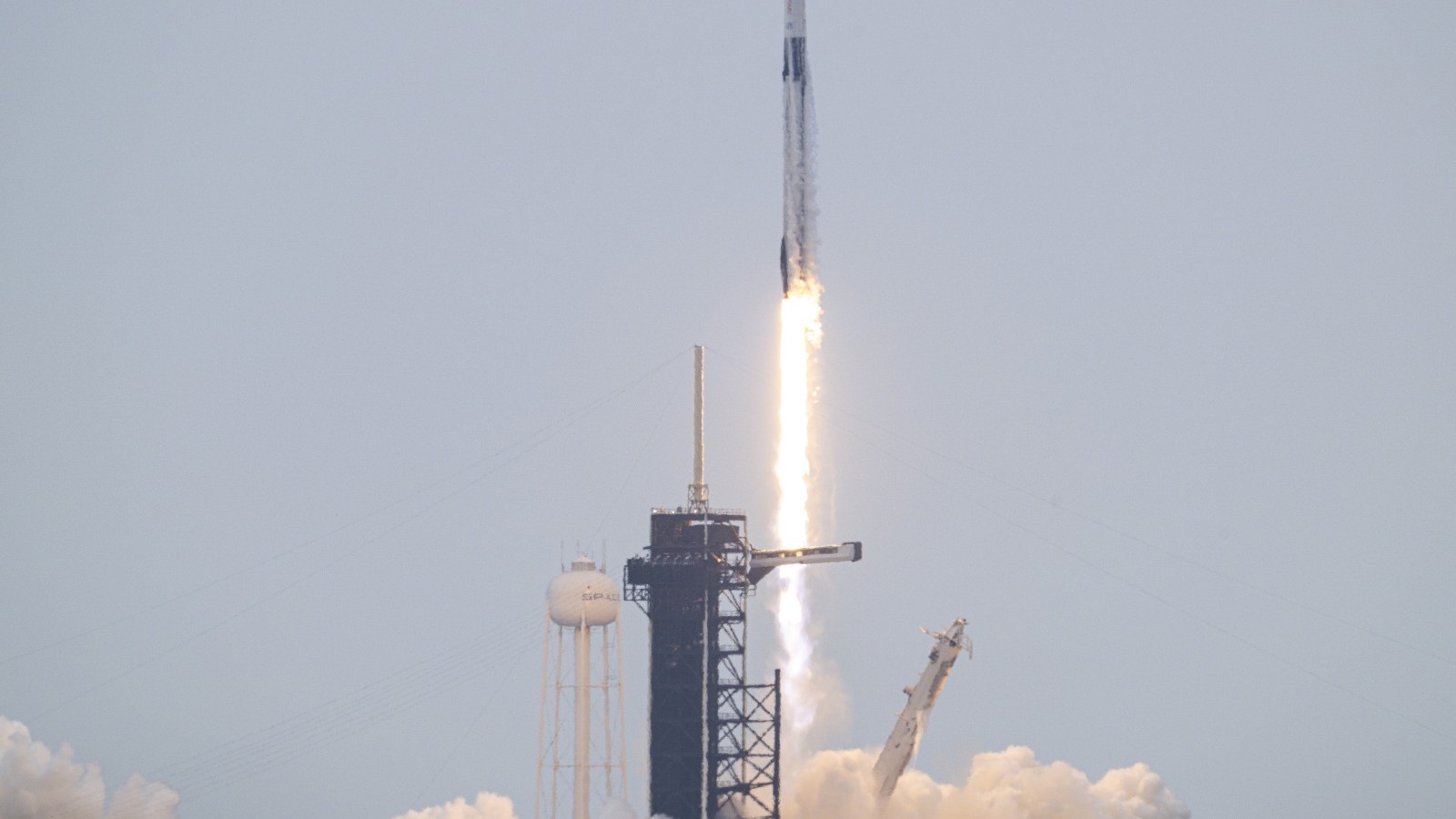 quot;سبيس إكسquot; تعيد الطروحات الضخمة للواجهة.. احذر قبل الشراء 