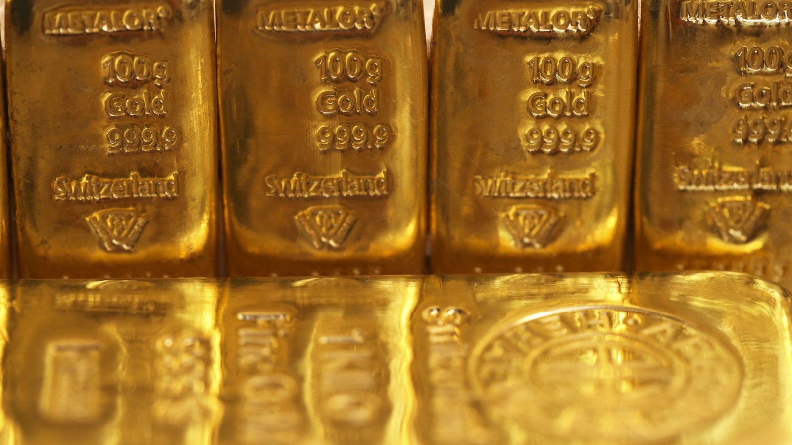 أسعار الذهب تتراجع تحت 5 آلاف دولار للأونصة بضغط من جني أرباح 