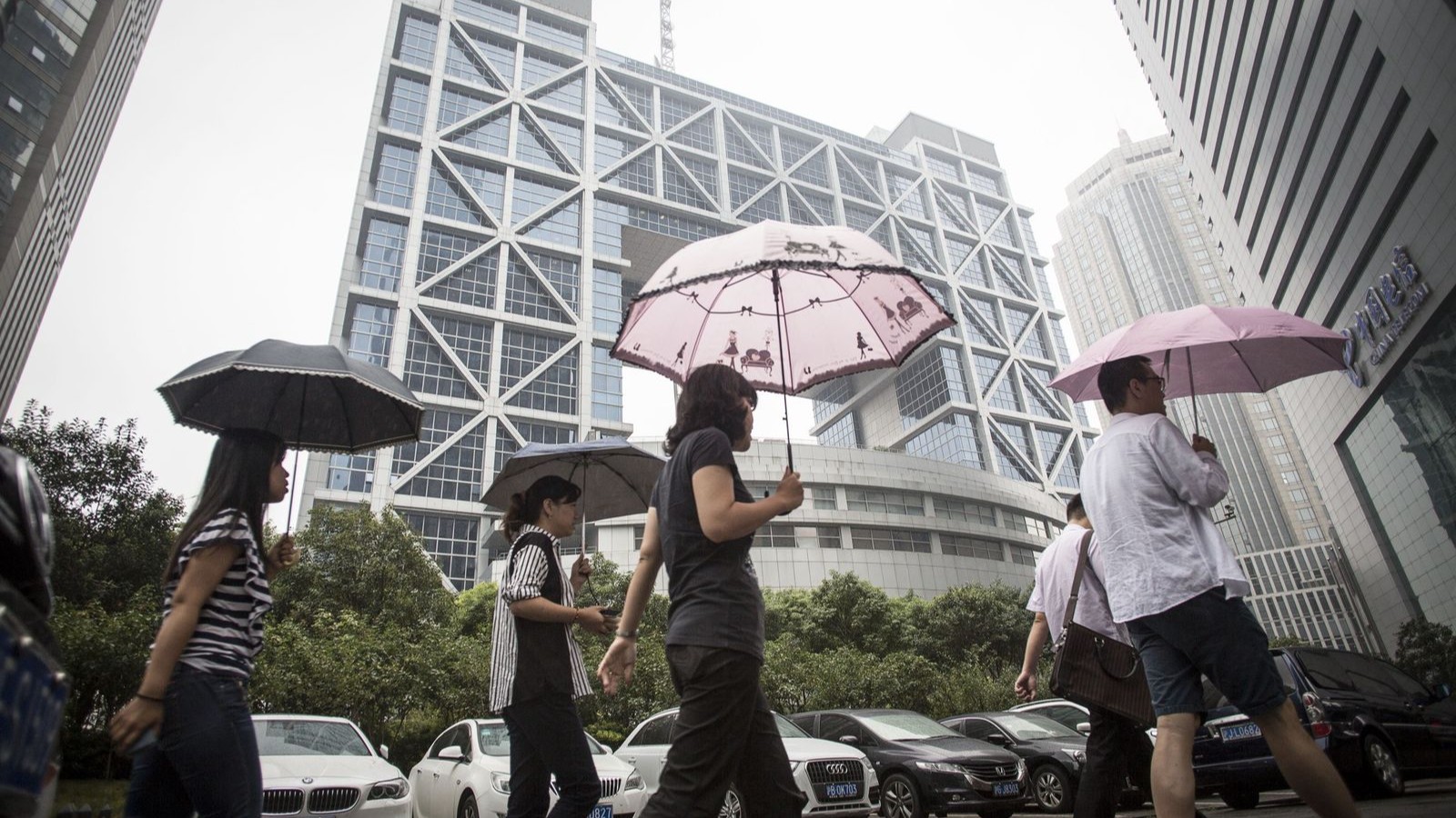 توترات إيران توقف تعافي الأسهم الآسيوية وسط حذر في الأسواق 