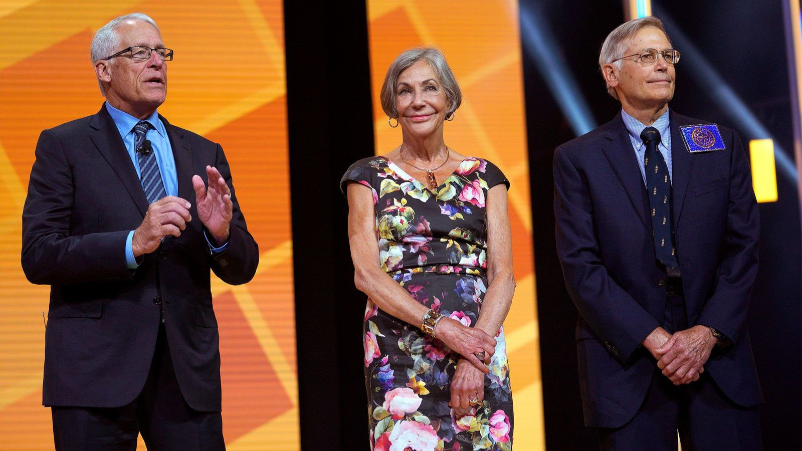 3 من عائلة والتون ينضمون إلى أثرياء العالم ويزيحون رئيس quot;إنفيدياquot; 