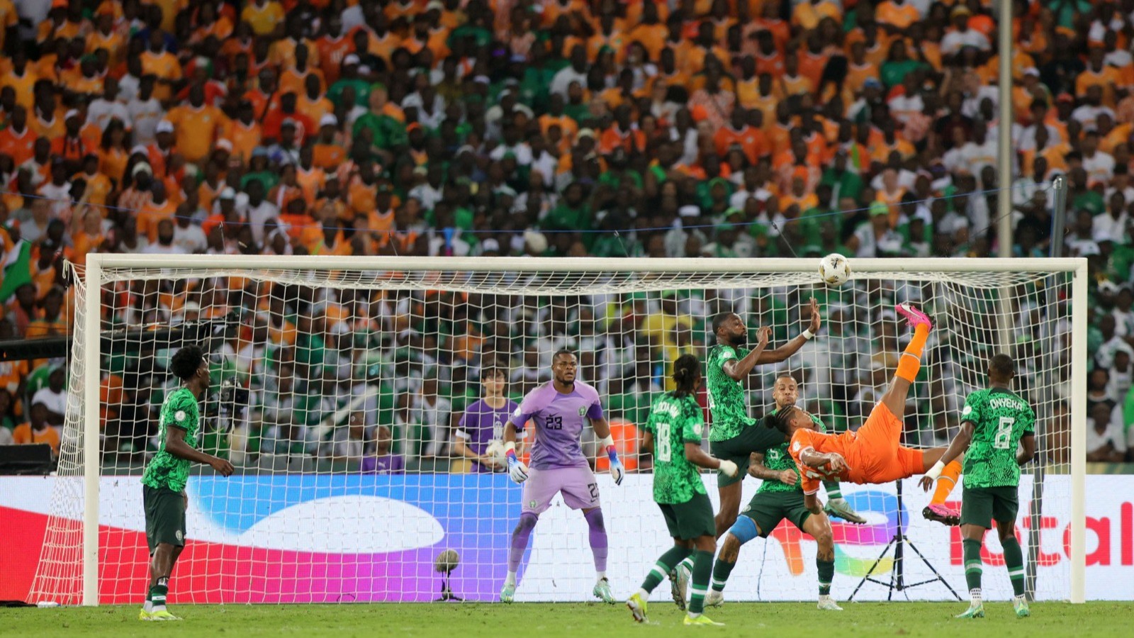 المغرب يستعد لجني عوائد 16 مليار دولار استثمارات كأس أفريقيا والمونديال 