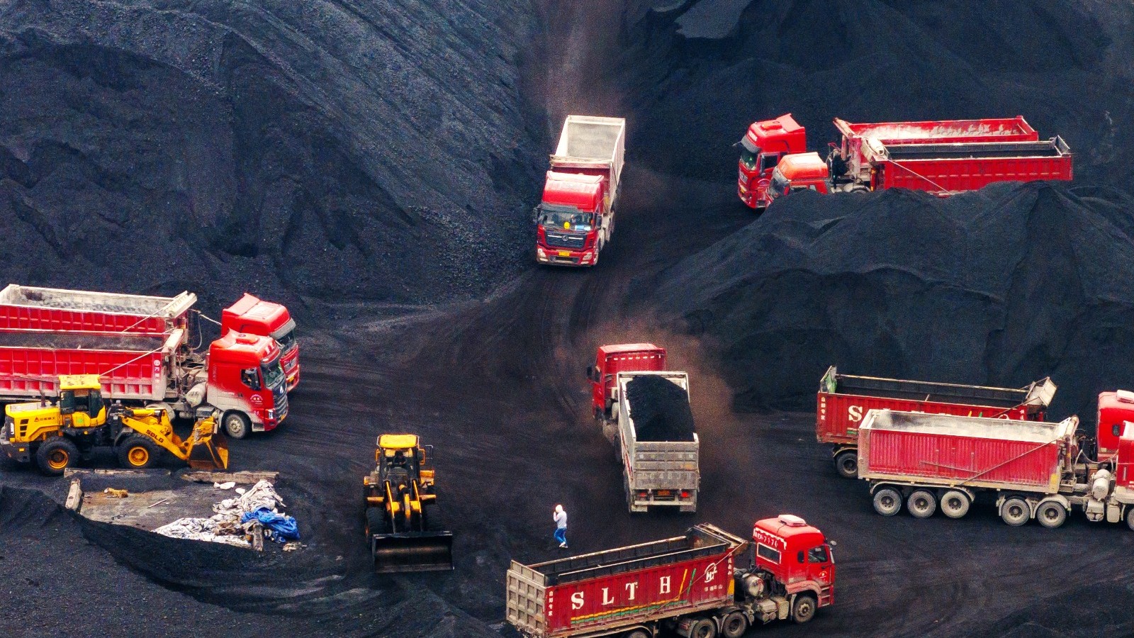 إنتاج قياسي للفحم في الصين رغم تراجع استخدامه في محطات الكهرباء 