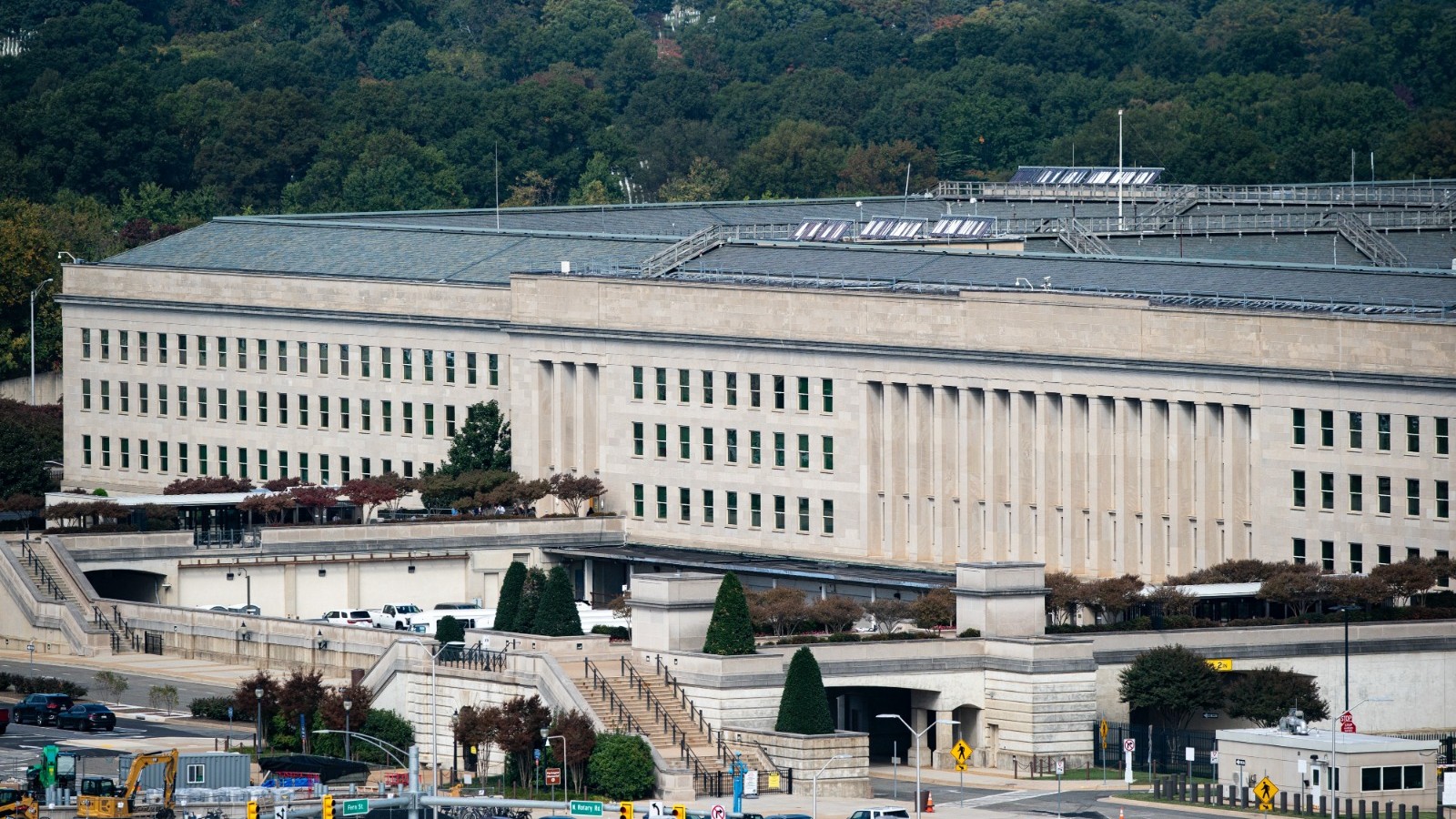 ترمب يطالب برفع الإنفاق الدفاعي إلى 1.5 تريليون دولار في 2027 