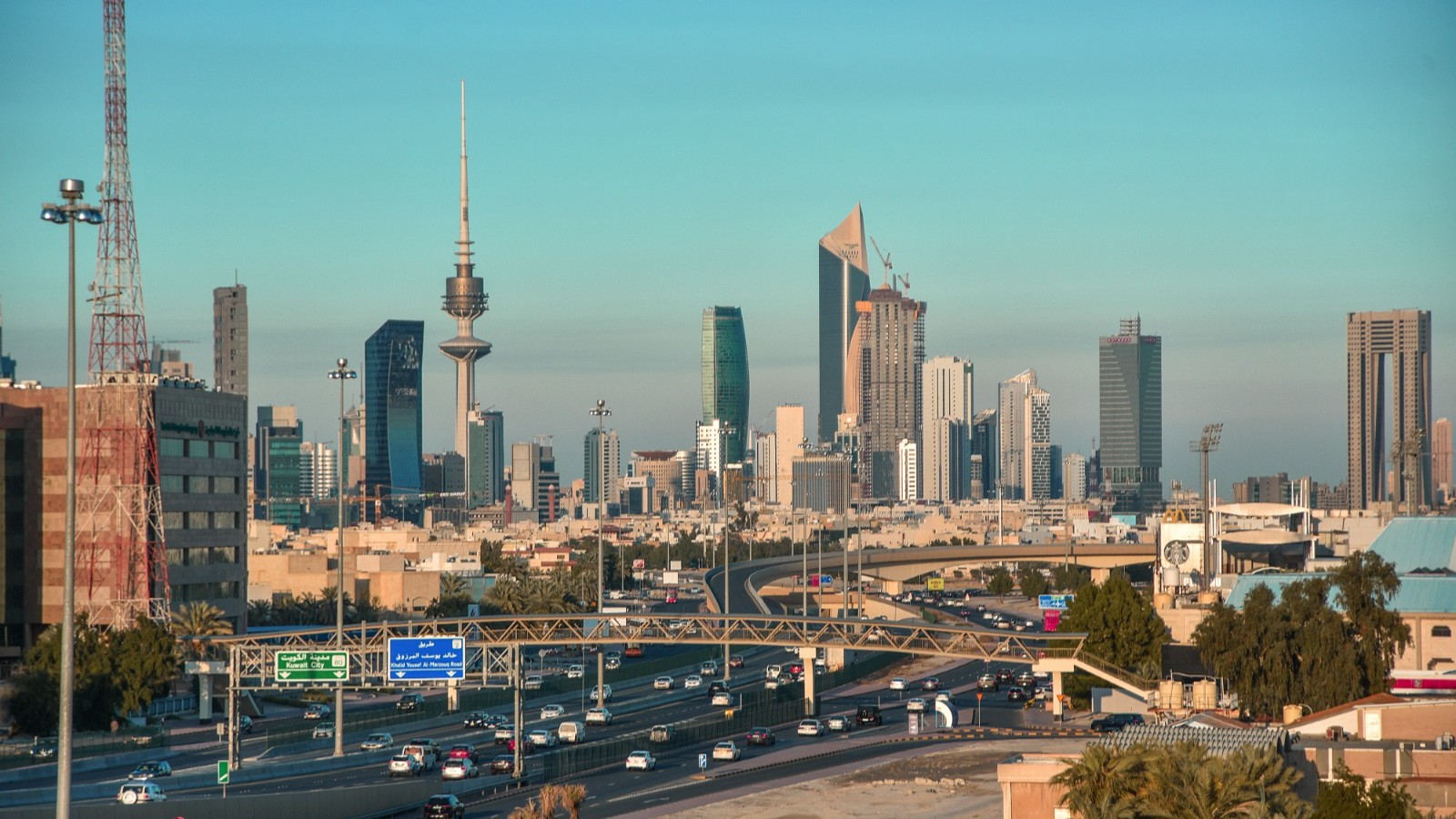 وول ستريت تلجأ لأموال التأمين بدل البنوك في صفقة أنابيب الكويت 