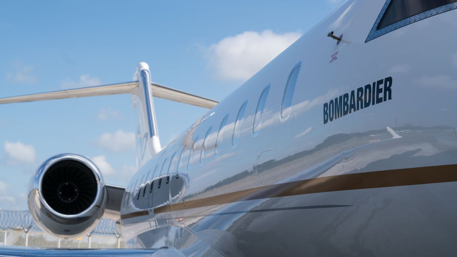 quot;بومباردييهquot; تفوز بطلبية بـ1.2 مليار دولار من quot;فيستاquot; للطيران في دبي 