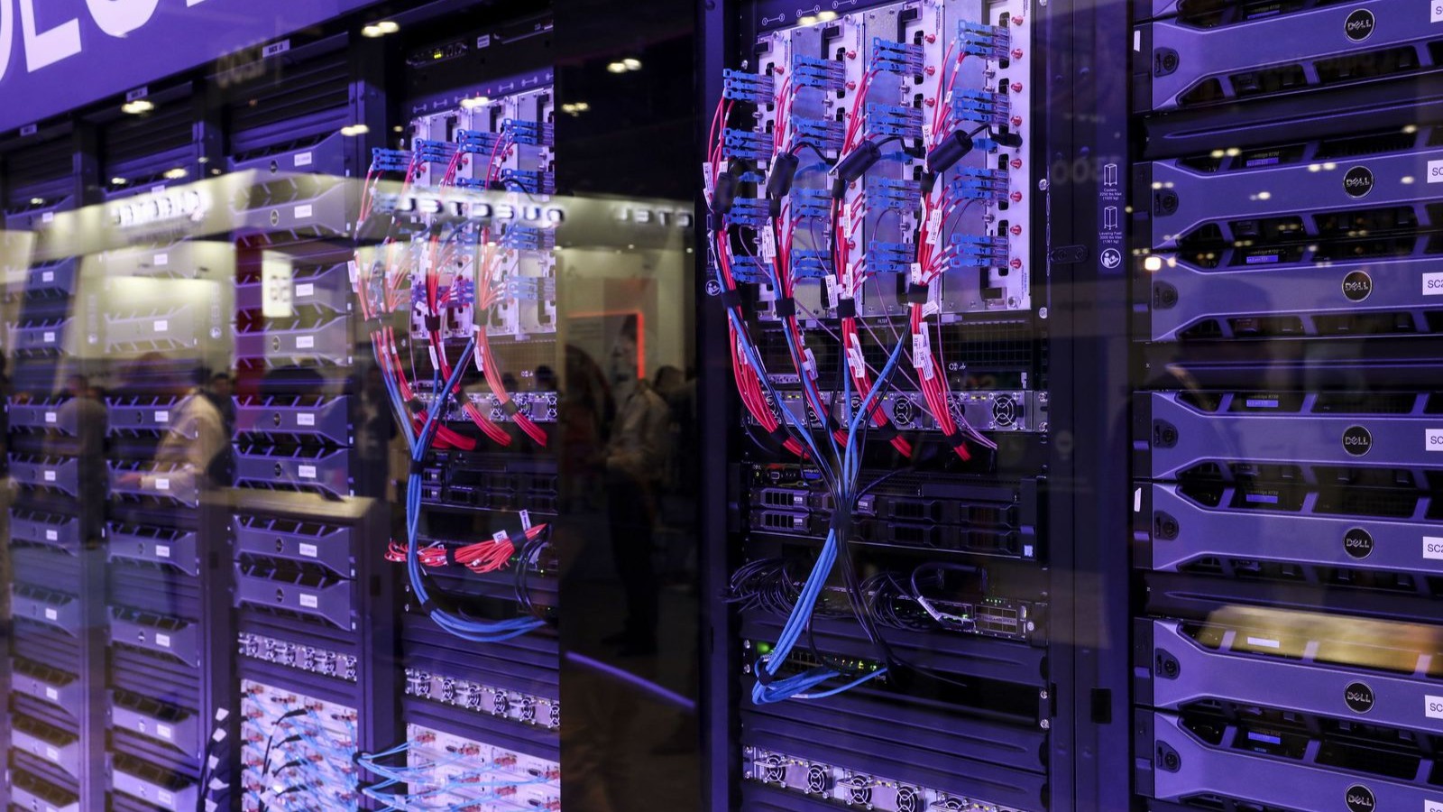 الذكاء الاصطناعي يهز شركات البرمجيات في آسيا.. والمخاوف تضغط على الأسهم 