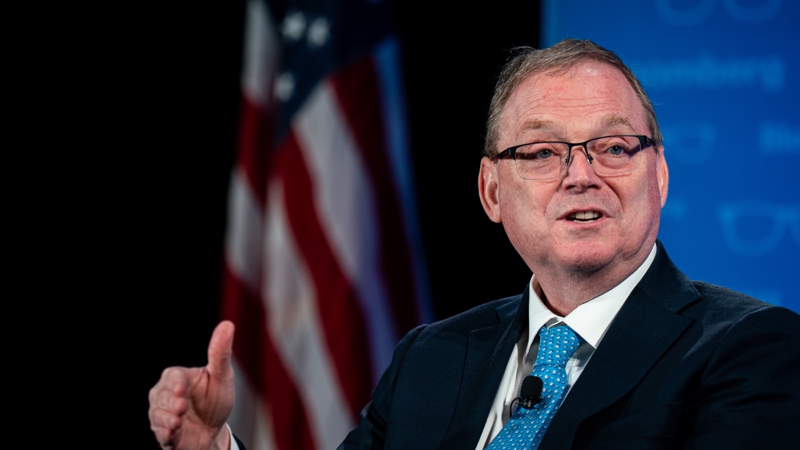 هاسيت واثق من وقوف المحكمة العليا إلى جانب إدارة ترمب في قضية الرسوم 