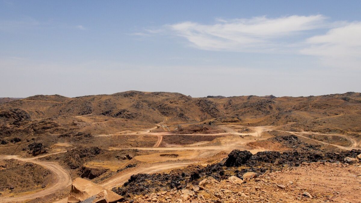 السعودية توسع شراكاتها التعدينية بمذكرات مع تشيلي وكندا والبرازيل 