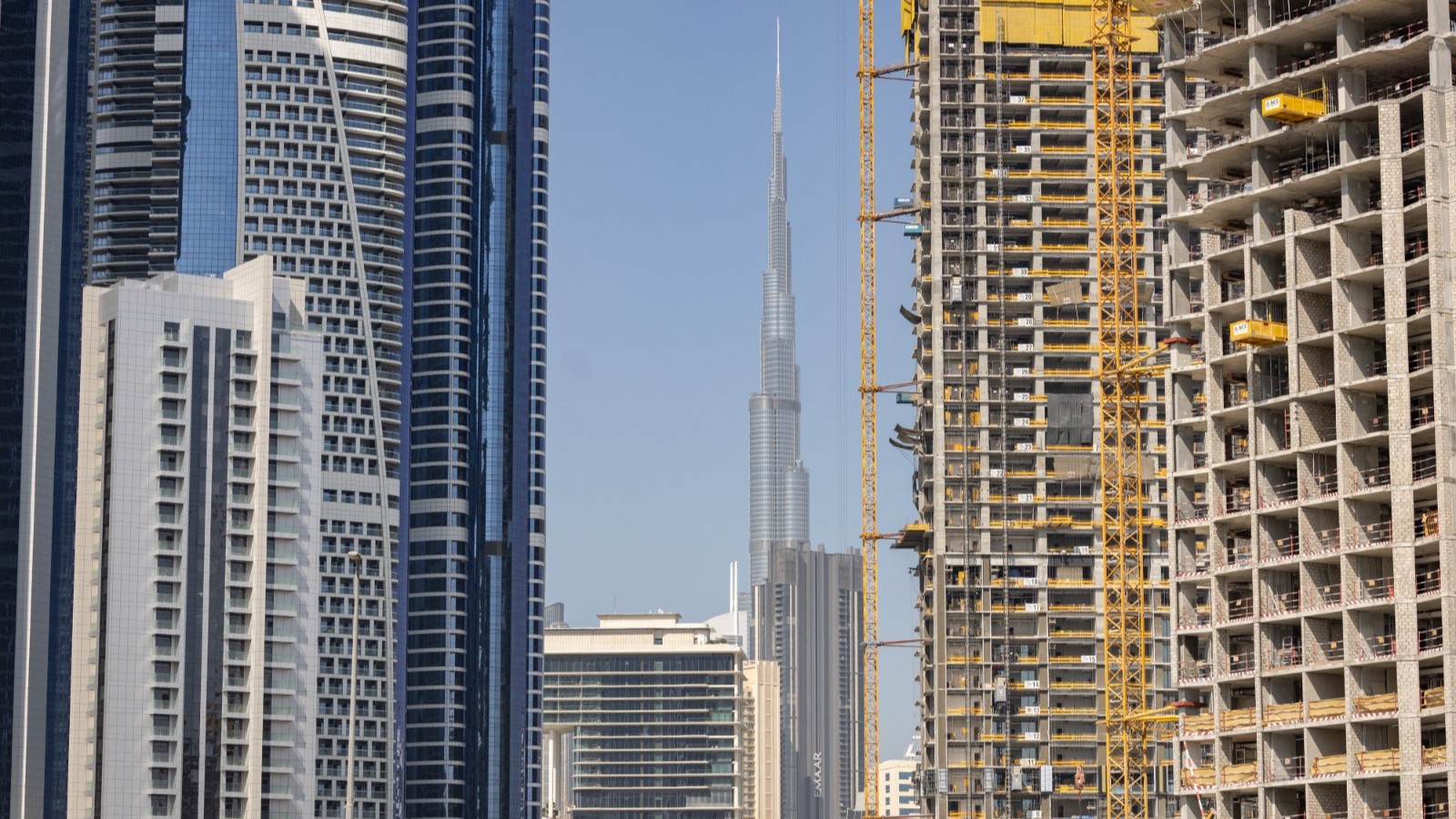 الخليج أمام فاتورة تمويل بـ1.7 تريليون دولار.. والبنوك لن تكفي 