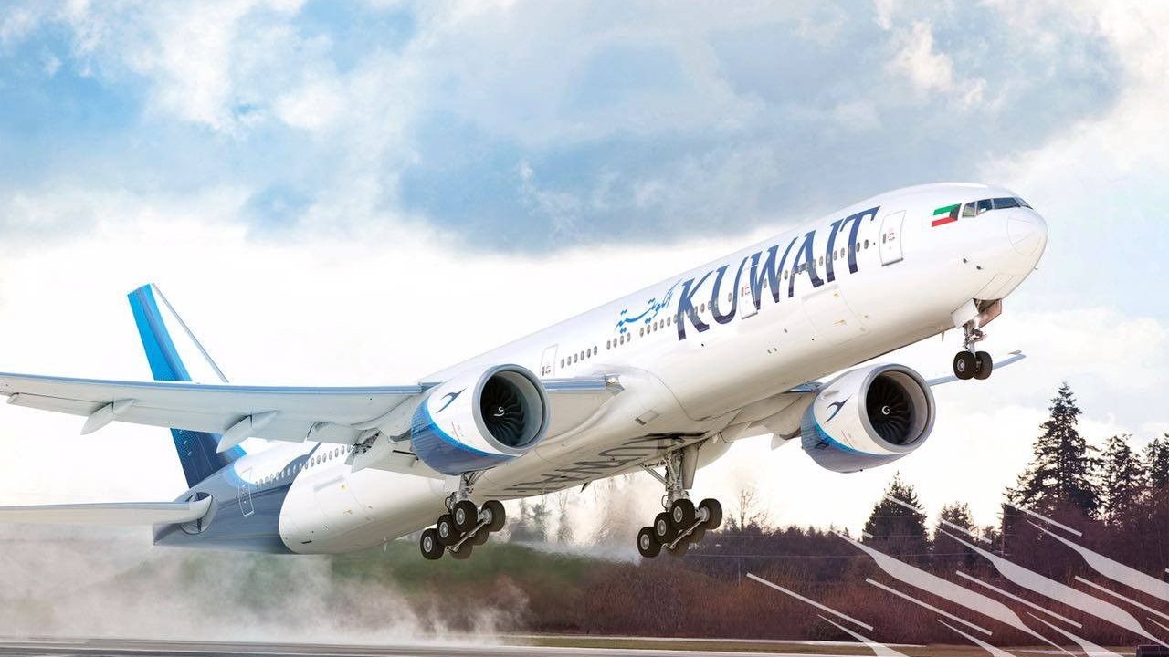 الطيران اليوم| الكويت تفتح أجوائها.. وناقلات الدولة تستأنف الطيران الأحد المقبل 