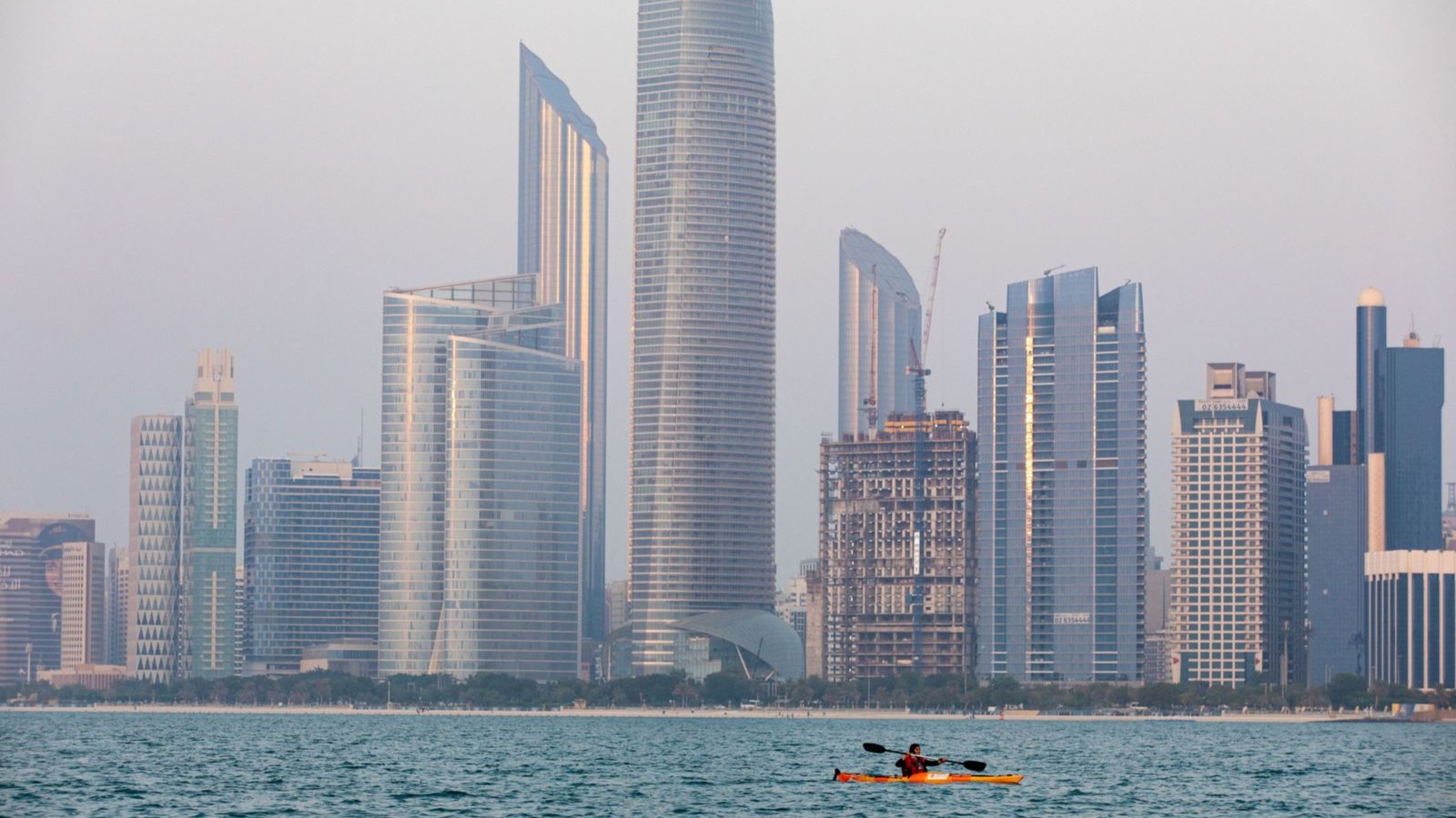 quot;موديزquot; تؤكد تصنيف الإمارات رغم توقع انكماش الاقتصاد 9.5% هذا العام 